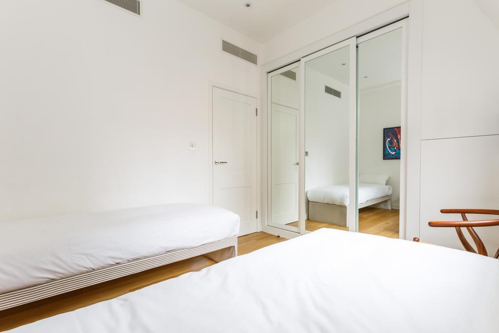 Cockspur Street, 3 bedrooms Londen Buitenkant foto